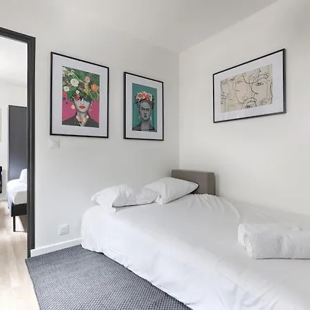 Charming 1br In Heart Of 10th Paris