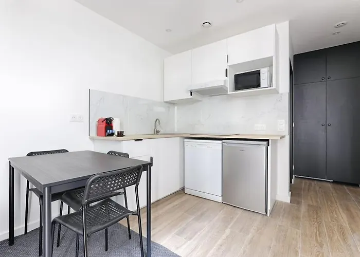 Charming 1br In Heart Of 10th Lägenhet *