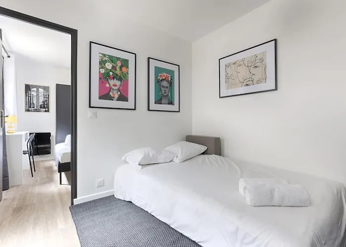 Charming 1br In Heart Of 10th Paris